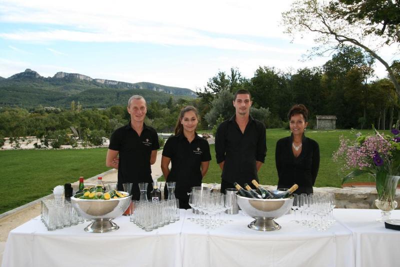 Chateau Les Oliviers De Salettes Charols Kültér fotó