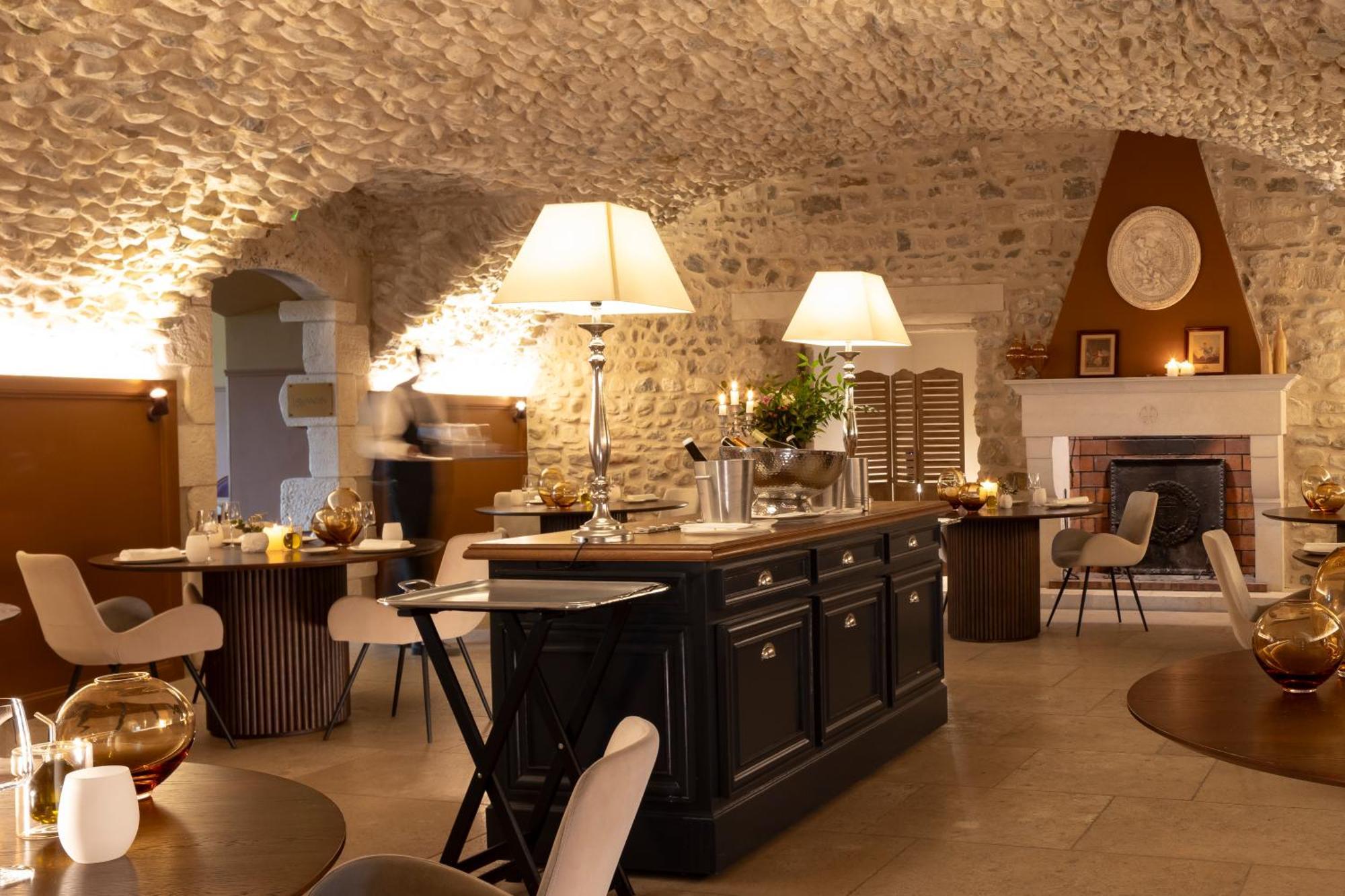 Chateau Les Oliviers De Salettes Charols Kültér fotó