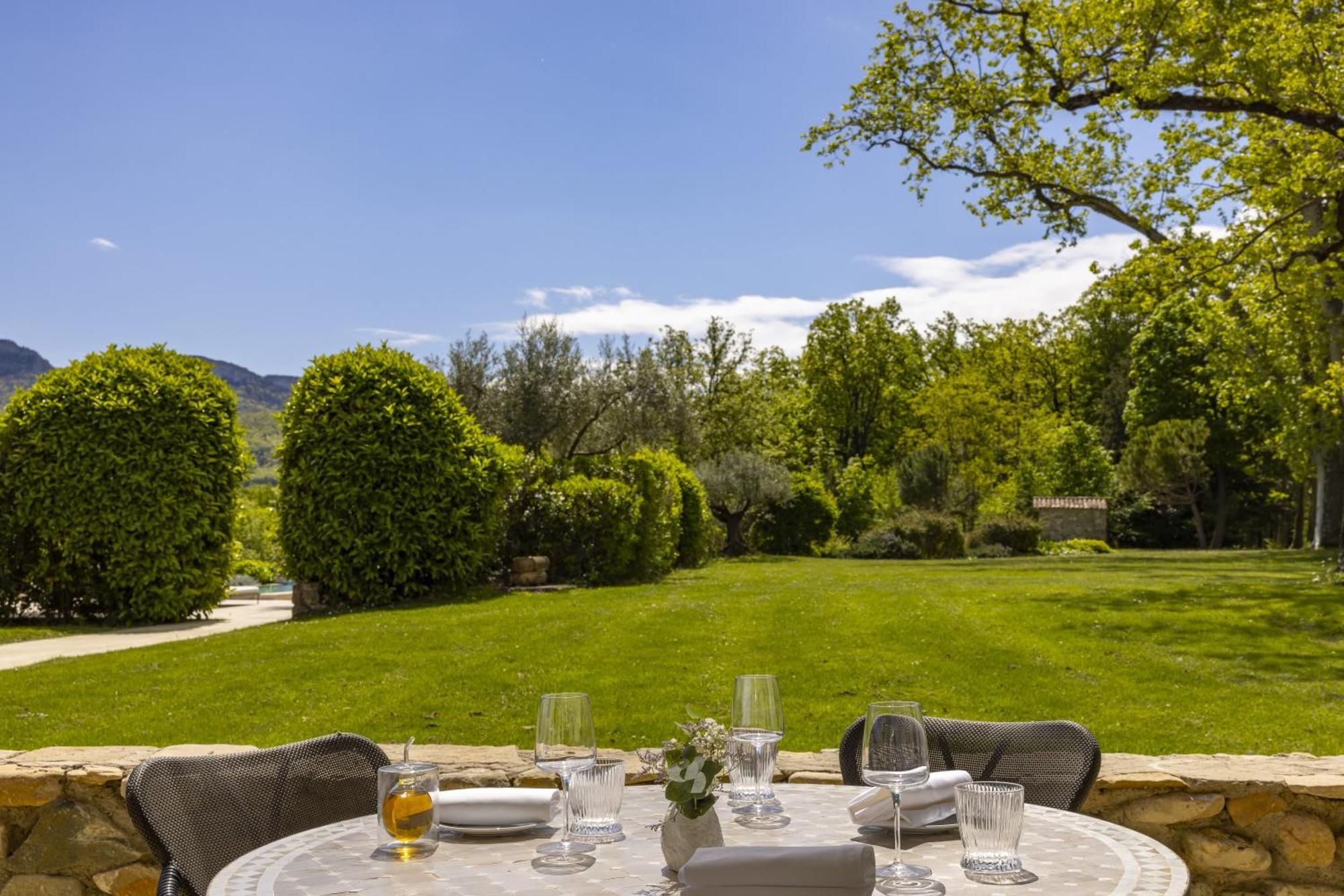 Chateau Les Oliviers De Salettes Charols Kültér fotó
